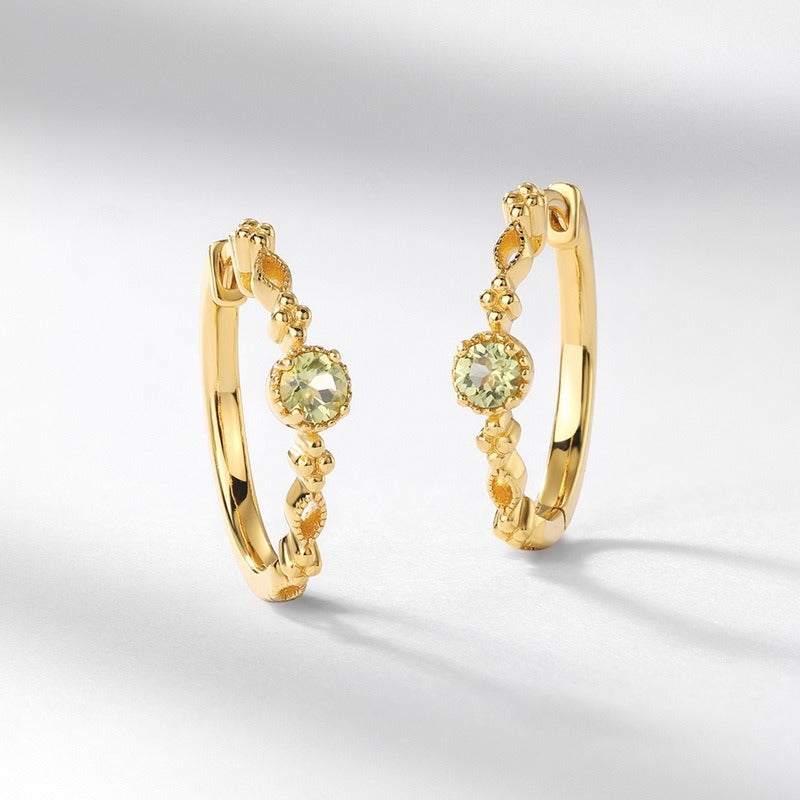Pendientes de peridoto estilo vintage de diseño original hechos a mano por Kemstone para mujer - Plata S925 con baño de oro de 10 quilates