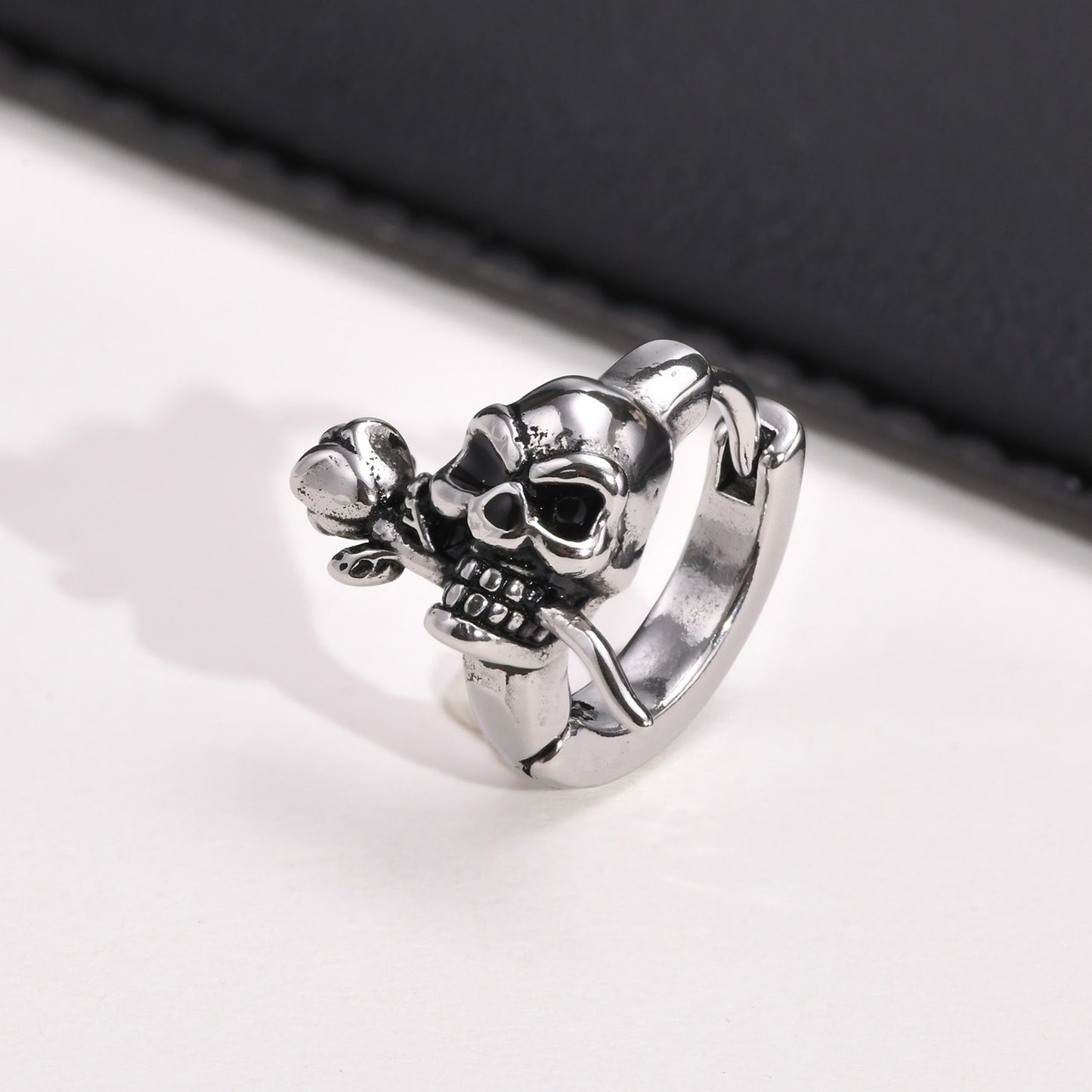 Skull & Rose Hoop Earring for Men – Gothic Stainless Steel Jewelry with Dark Elegance EH-444