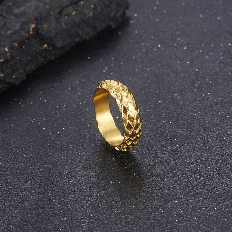 Anello in titanio Kemstone con texture a scaglie: accessorio regolabile da uomo in stile punk retrò KR37988