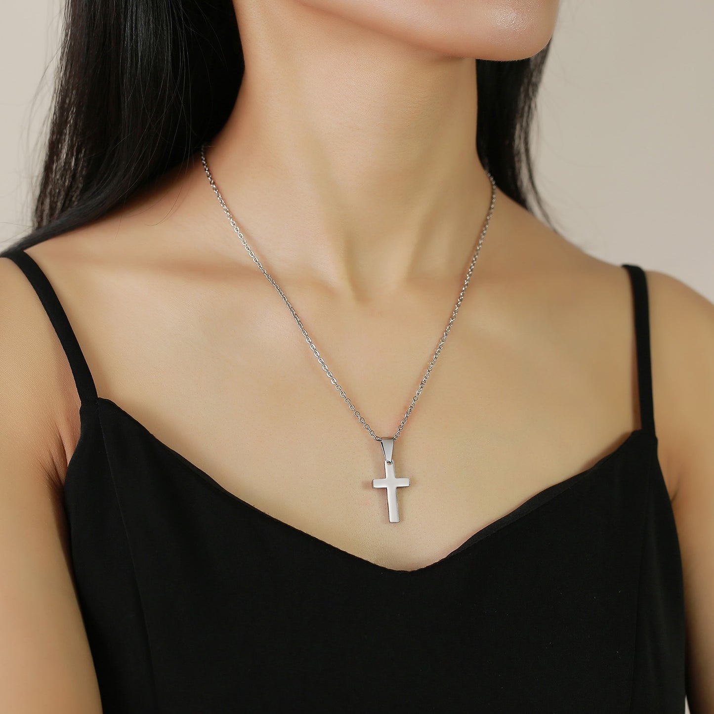 Collar con colgante de cruz de acero inoxidable Kemstone: joyería minimalista y ligera para hombres y mujeres PN-1479