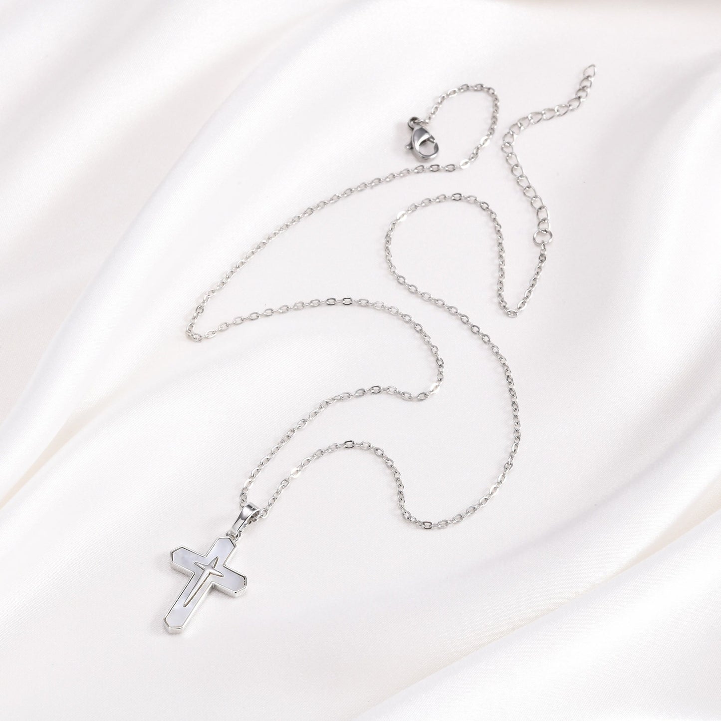 Collana con ciondolo a croce in conchiglia di rame di ispirazione vintage – Delicati gioielli boho-chic per donna PNB322