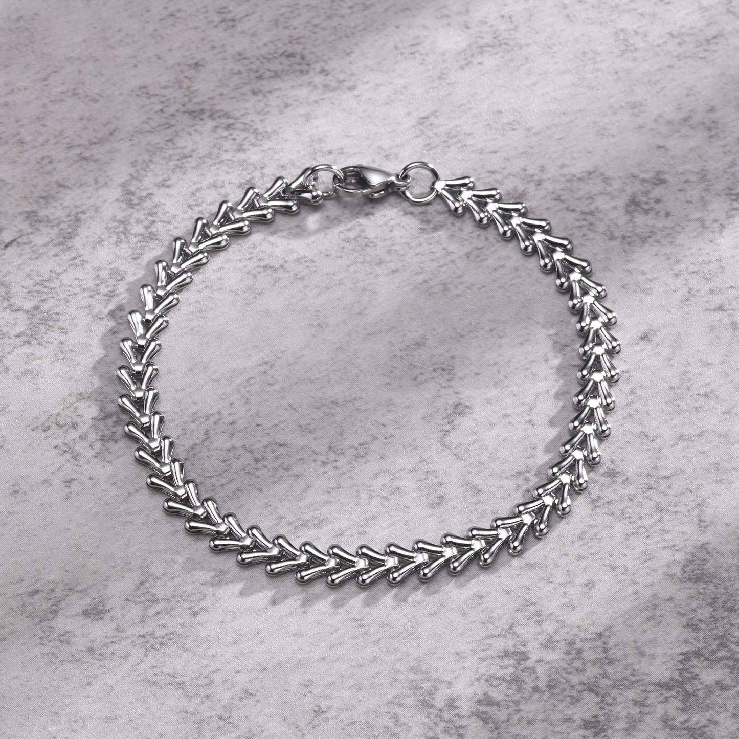 Bracciale a catena in acciaio inossidabile Kemstone fatto a mano per uomo - Gioiello moderno e resistente con maglie lucide ed eleganti BR-1954