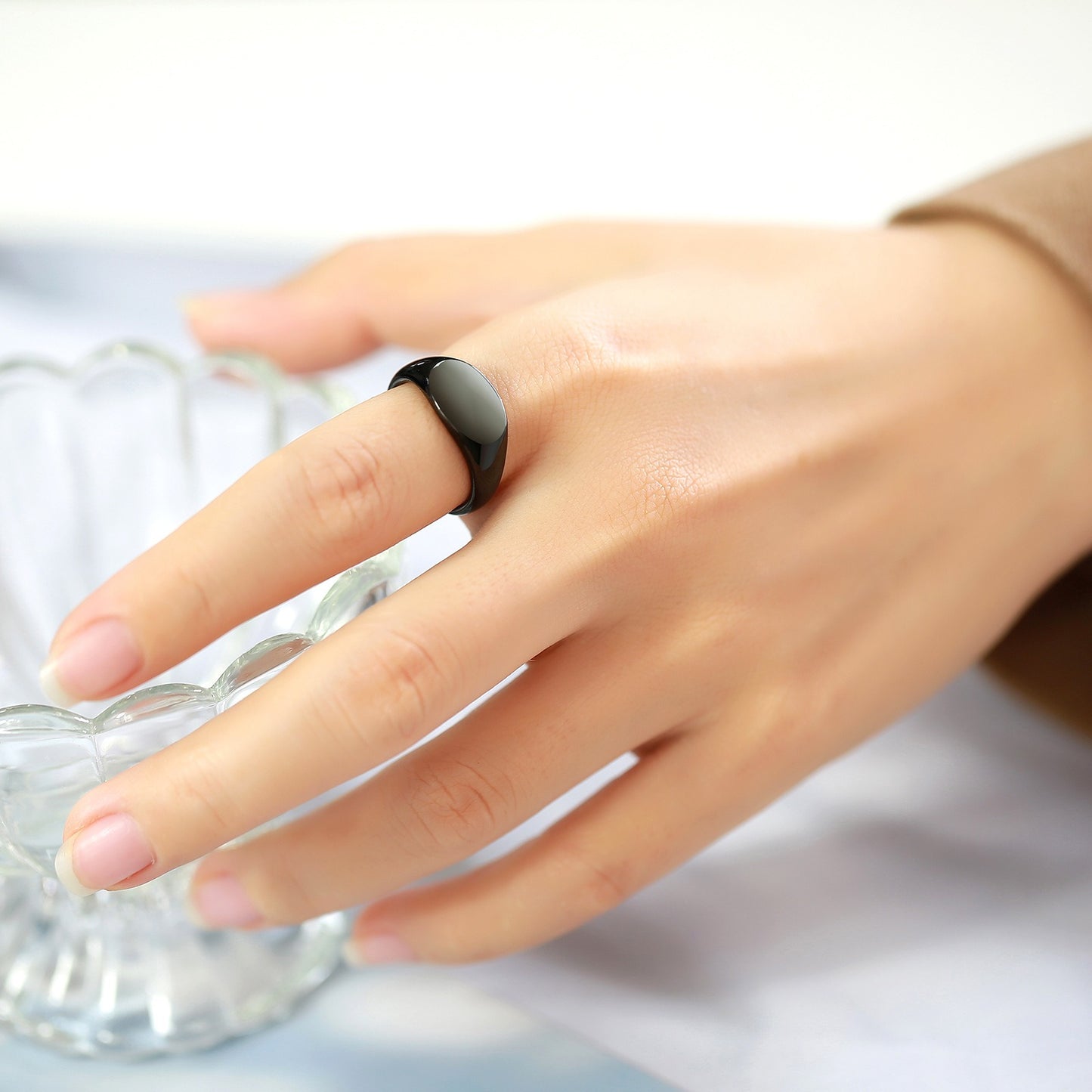 Anillo ovalado de acero inoxidable Kemstone - Joyería minimalista apilable de graduación para mujer RC-471