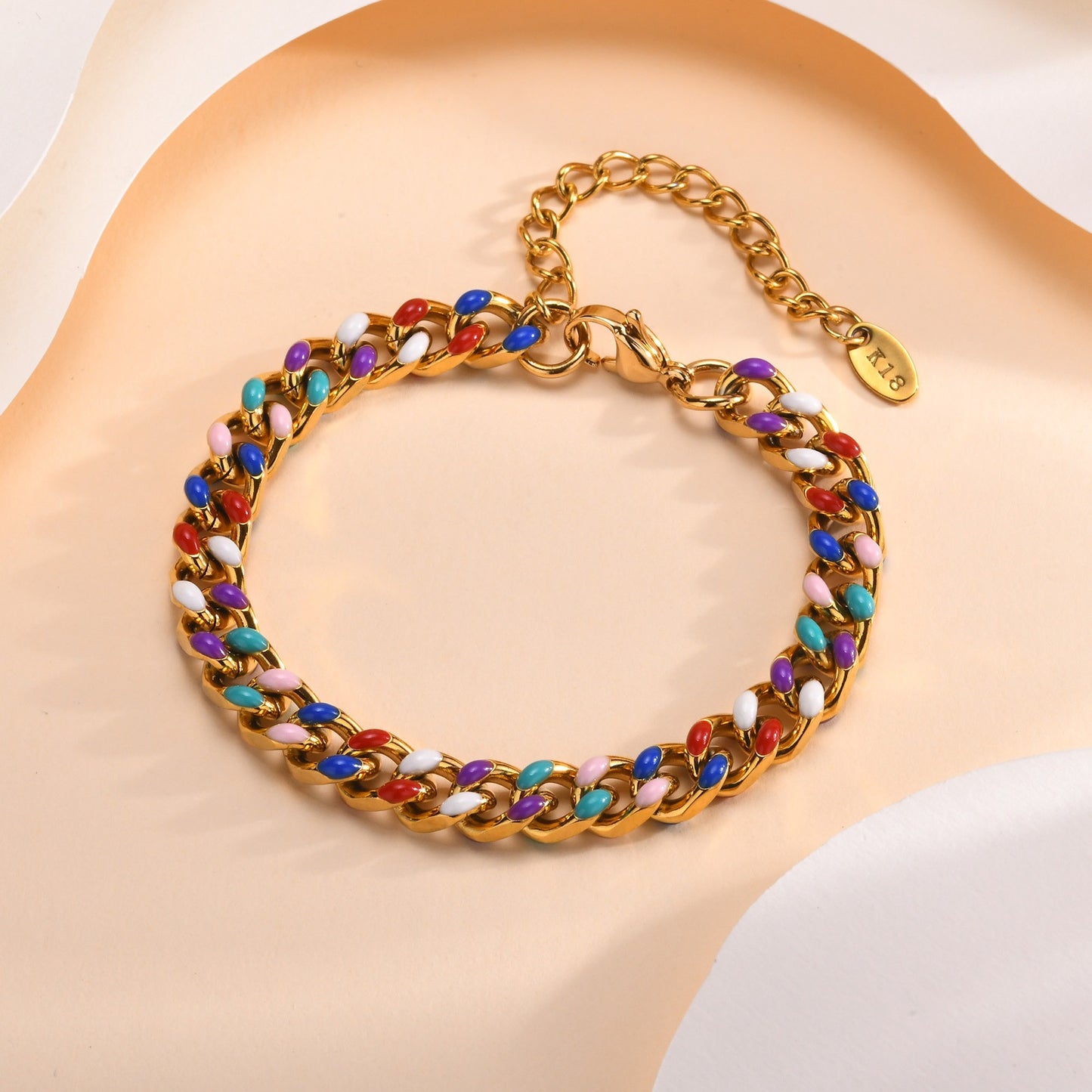 Pulsera Kemstone de acero inoxidable con cadena cubana de resina coloreada - Acabado en oro de 18 quilates, joyería de moda para mujer BR-1964