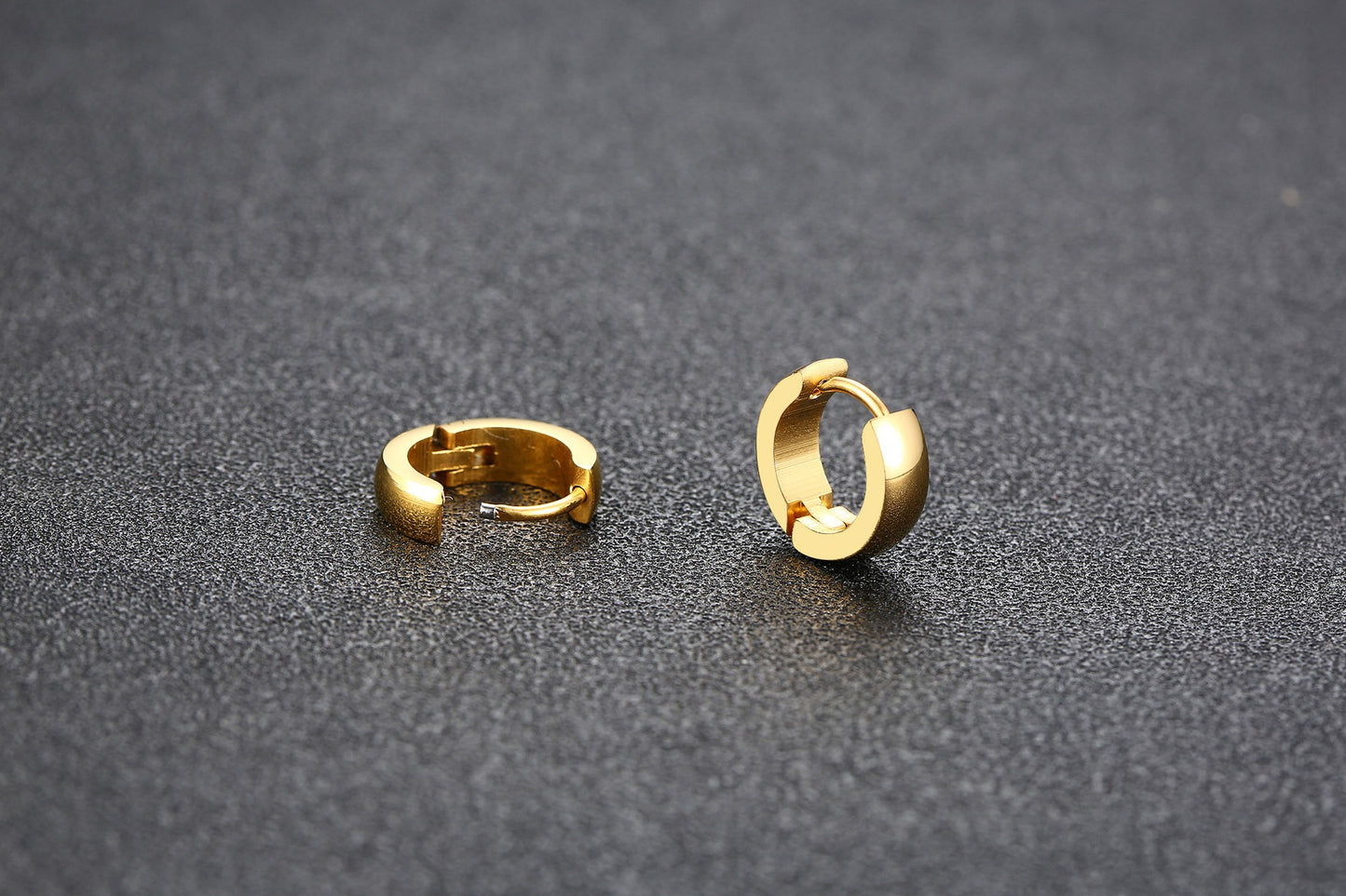 Men’s 4mm Stainless Steel Hoop Earrings – Minimalist Street Style EH-114