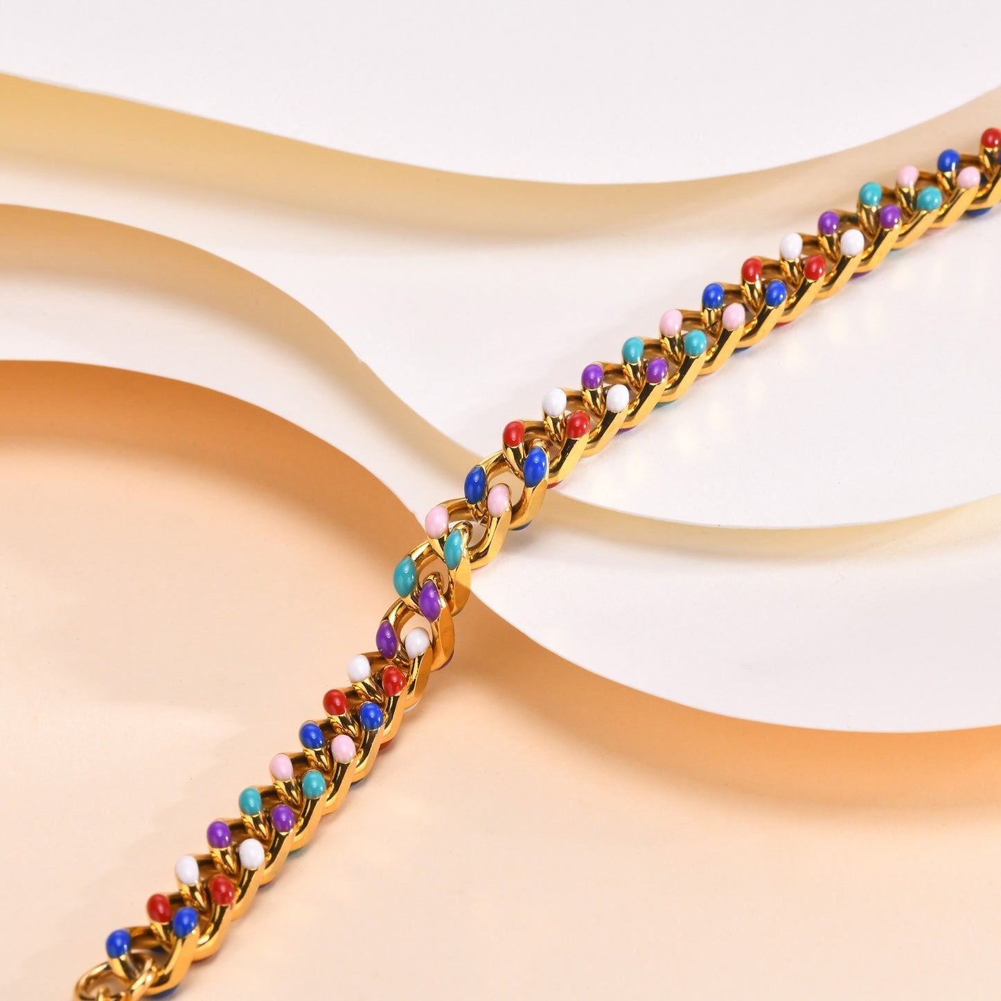Pulsera Kemstone de acero inoxidable con cadena cubana de resina coloreada - Acabado en oro de 18 quilates, joyería de moda para mujer BR-1964