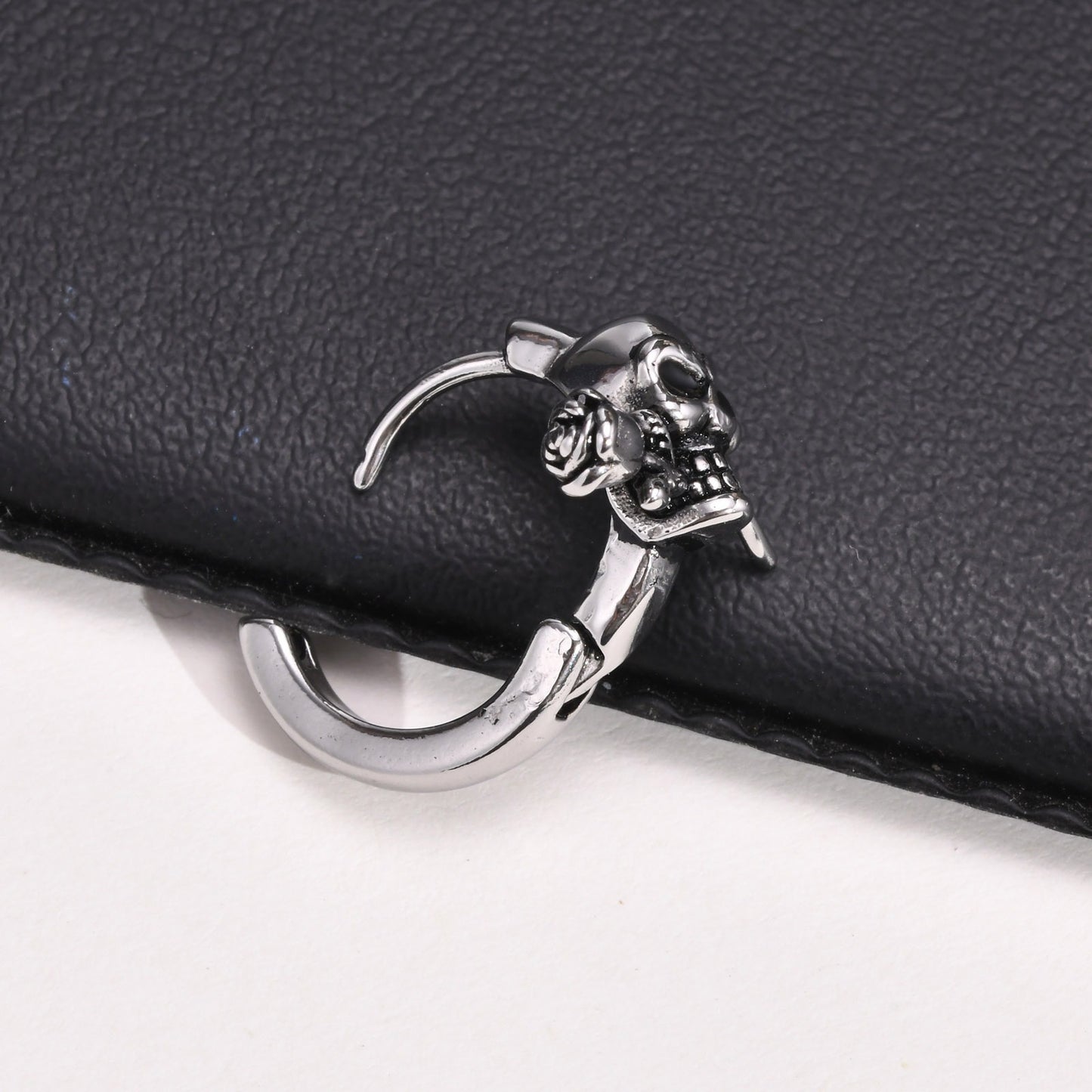 Skull & Rose Hoop Earring for Men – Gothic Stainless Steel Jewelry with Dark Elegance EH-444