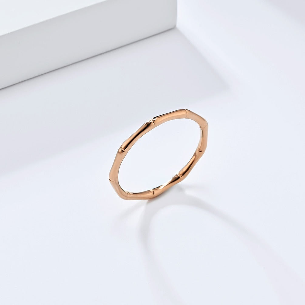 Elegante anillo de acero inoxidable para mujer inspirado en el bambú - Estilo minimalista INS K-R946