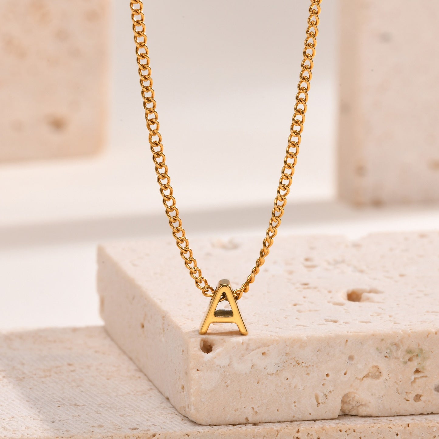 Collar Kemstone de acero inoxidable con letras hip-hop - Joyería apilable, unisex y de uso diario NC1616