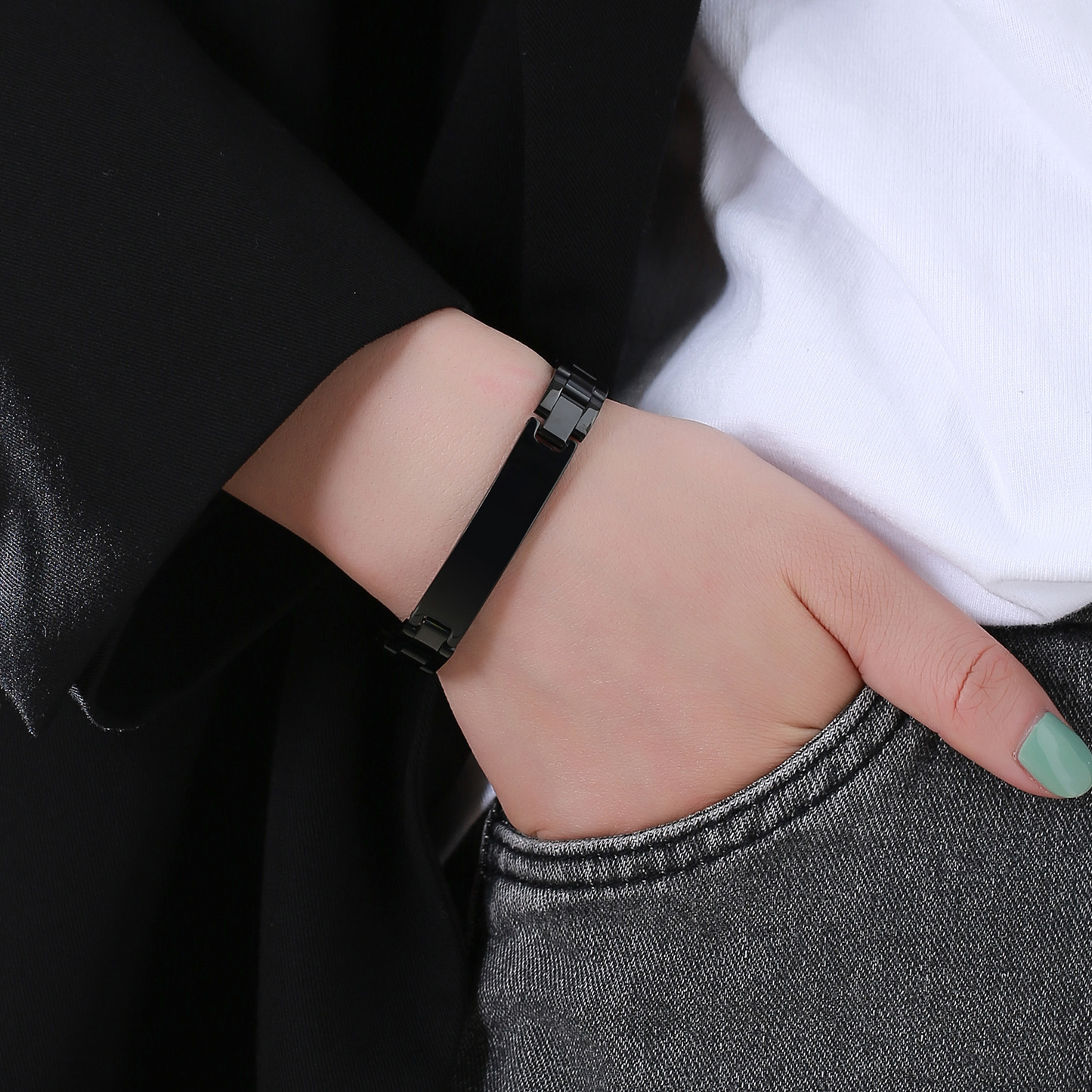 Kemstone Black Stainless Steel ID Link Bracelet for Men & Women – Curved Nameplate Watchband Chain BR-975