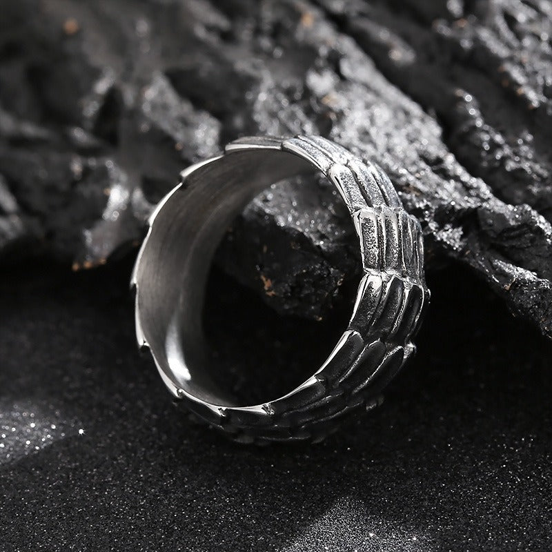 Kemstone Dragon Scale Ring – Men’s Gothic Oxidized Black Stainless Steel Armor Punk Jewelry