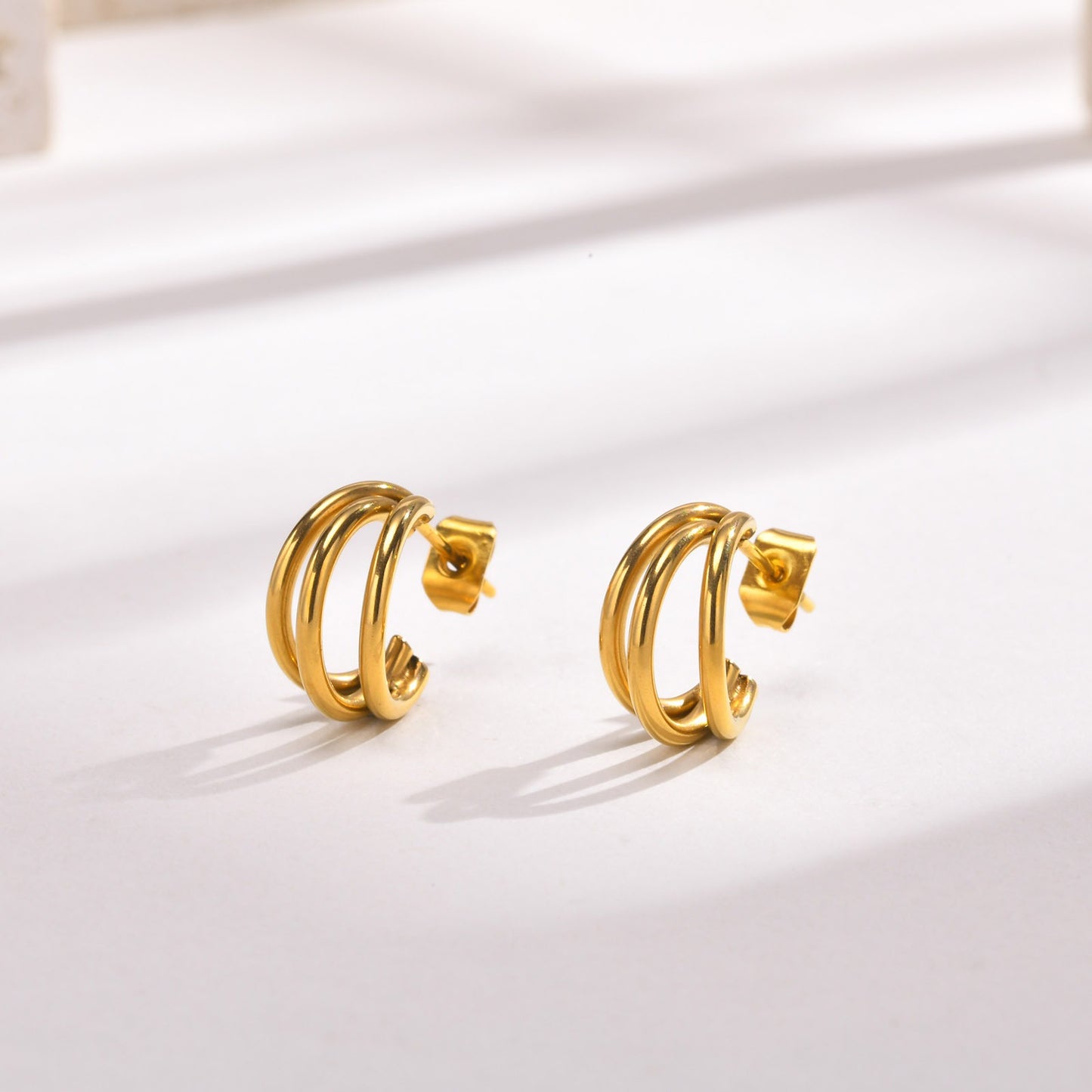 Pendientes de aro doble de acero inoxidable Kemstone | Accesorios minimalistas en forma de C para mujer EH-509