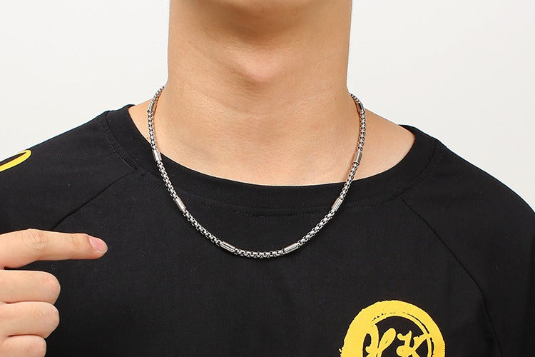 Collana con catena in acciaio al titanio Kemstone - Design geometrico moderno per unisex con osso KN107410-Z