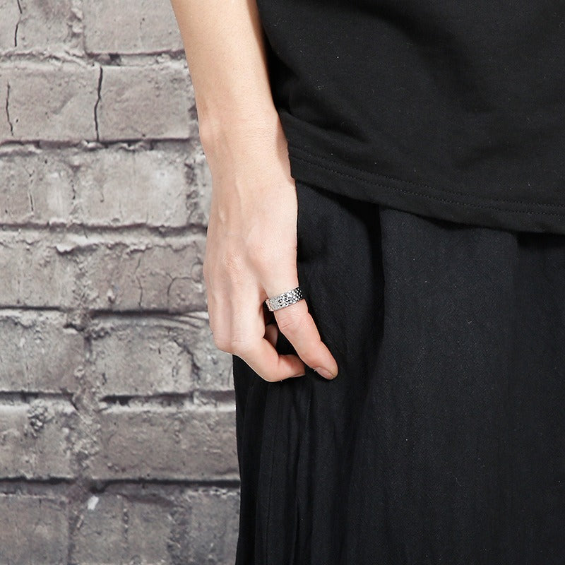 Kemstone Vintage Hammered Titanium Steel Ring for Men β Punk Matte Black or Silver KR92126-K