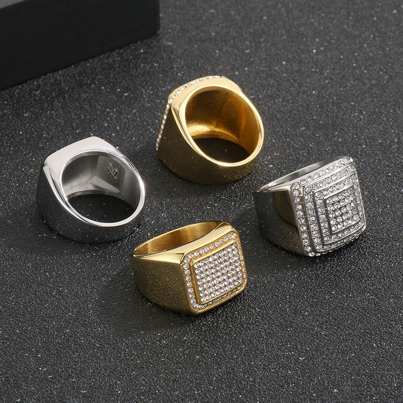 Anillo de estilo hip hop cuadrado Kemstone - Diseño llamativo de cristal tallado a mano, joyería de acero de titanio para hombre con un toque urbano y presencia escénica KR111021-MZO