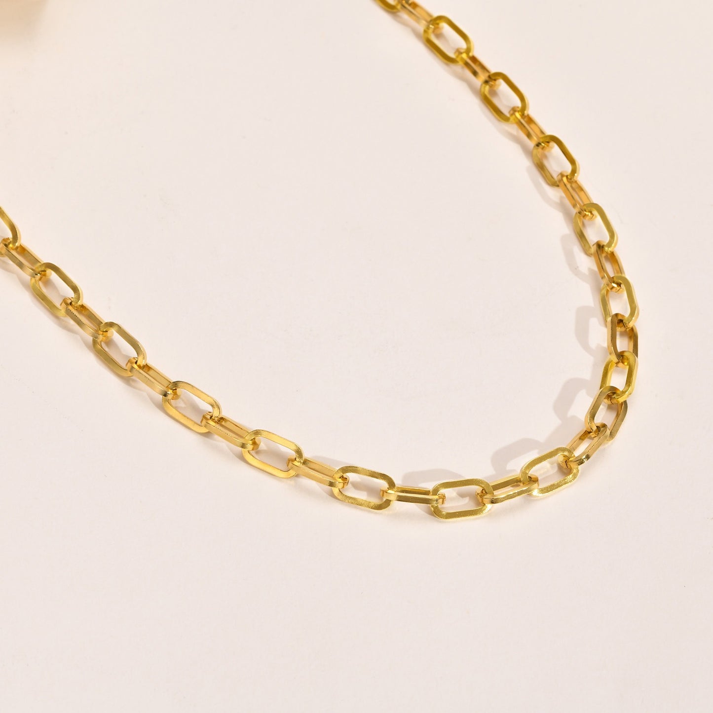 Collar de cadena de eslabones planos de acero inoxidable Kemstone - 6,5 mm, plata elegante para mujer NC-558