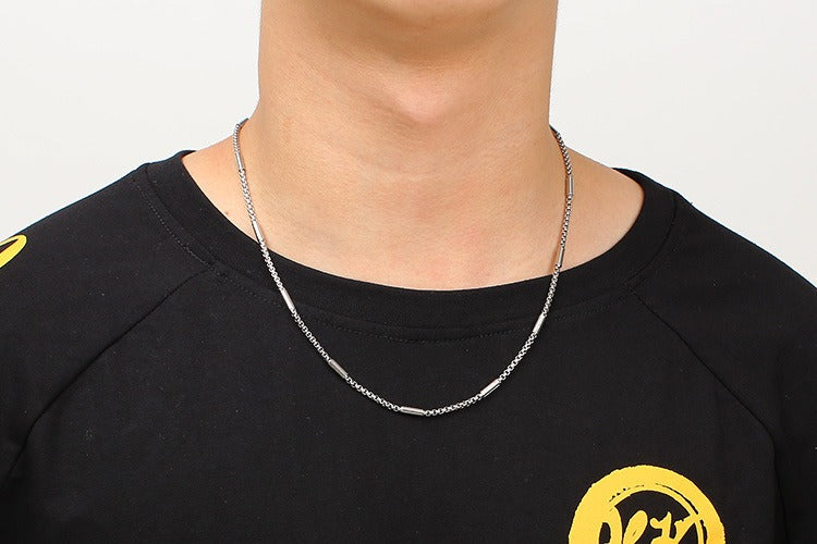 Collana con catena in acciaio al titanio Kemstone - Design geometrico moderno per unisex con osso KN107410-Z