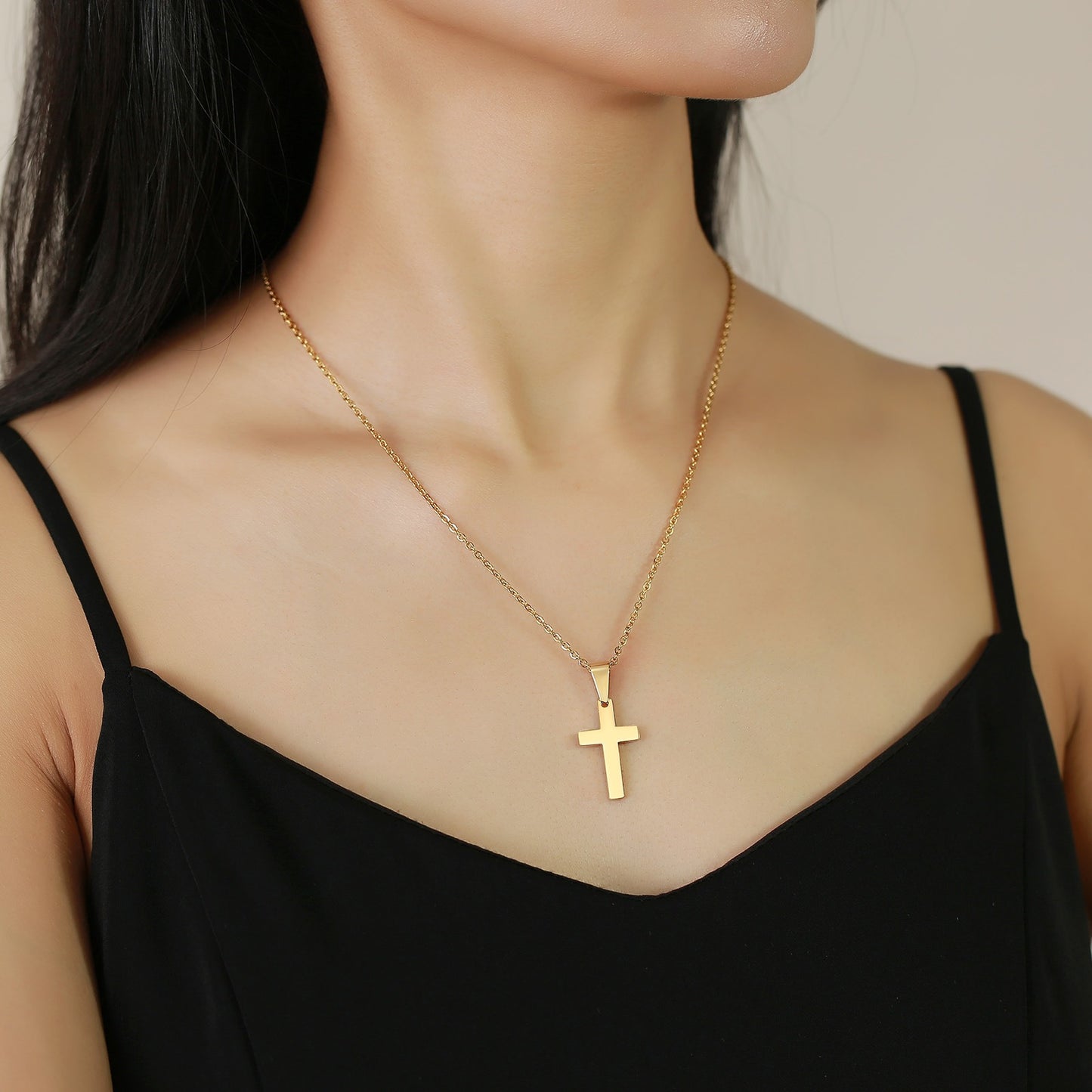 Collar con colgante de cruz de acero inoxidable Kemstone: joyería minimalista y ligera para hombres y mujeres PN-1479