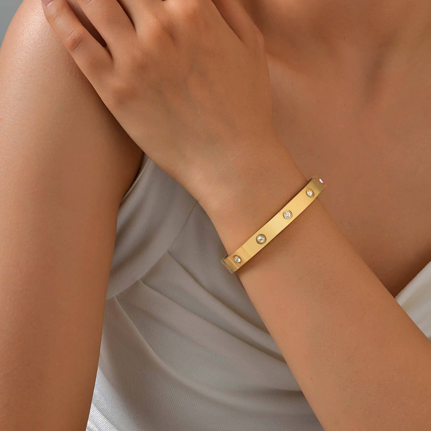 Brazalete minimalista de cristal Kemstone de acero inoxidable de 6 mm | Ligero - Ideal para el día a día B-478