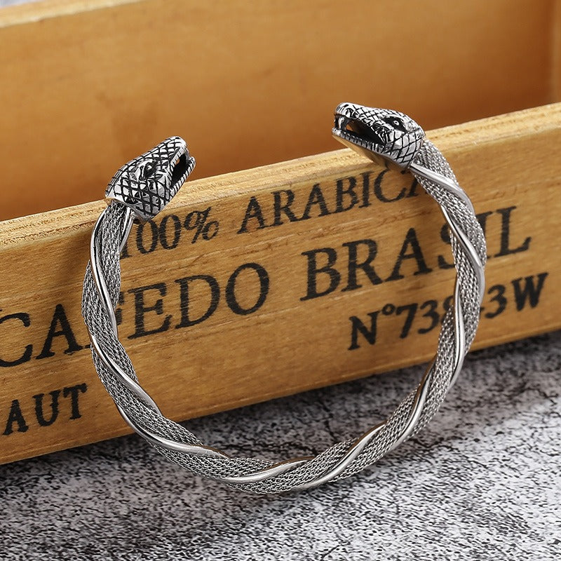 Kemstone Dual Wolf-Head Titanium Steel Punk Bracelet – Bold Men's Accessory KB152065