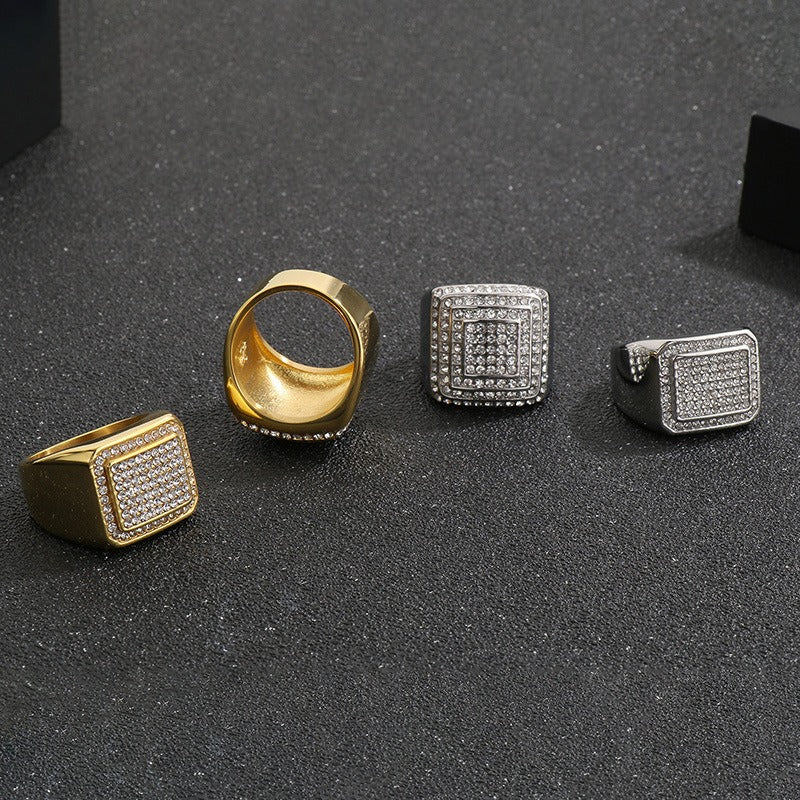 Anillo de estilo hip hop cuadrado Kemstone - Diseño llamativo de cristal tallado a mano, joyería de acero de titanio para hombre con un toque urbano y presencia escénica KR111021-MZO