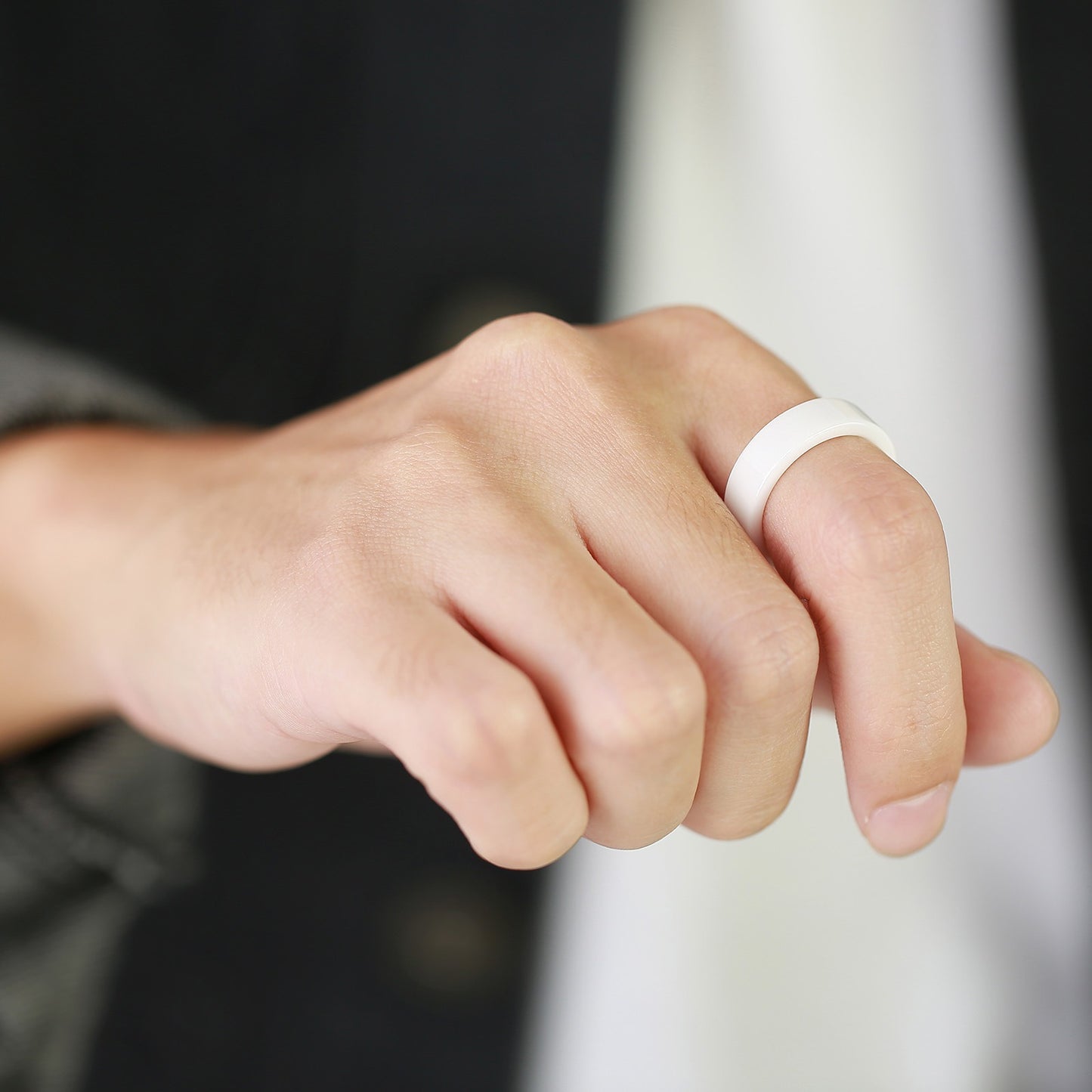 Kemstone Ceramic Ring – Matte Black & White Slim Hip-Hop Finger Accessory for Men R593