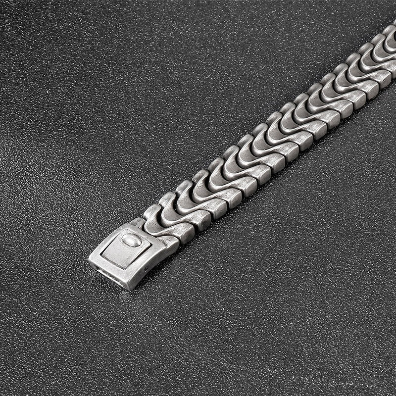 Pulsera Kemstone Vintage de acero inoxidable con cadena de pernos - Diseño robusto y audaz para hombre KB117455