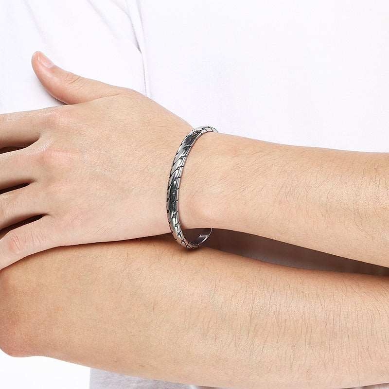 Kemstone Vintage Titanium Steel Open Cuff Bracelet for Men Engraved Arrow Pattern Bangle KB209303-LU