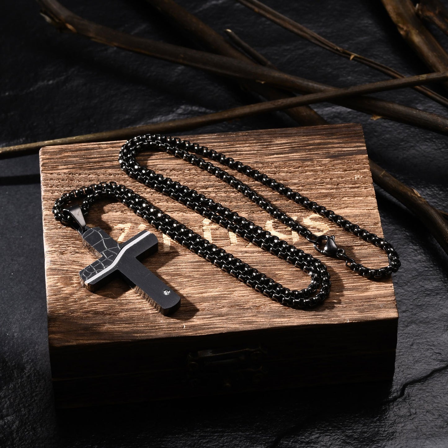 Cracked Cross Pendant Necklace – Stainless Steel, Gothic Street Style (Silver/Gold/Black) PN-1999