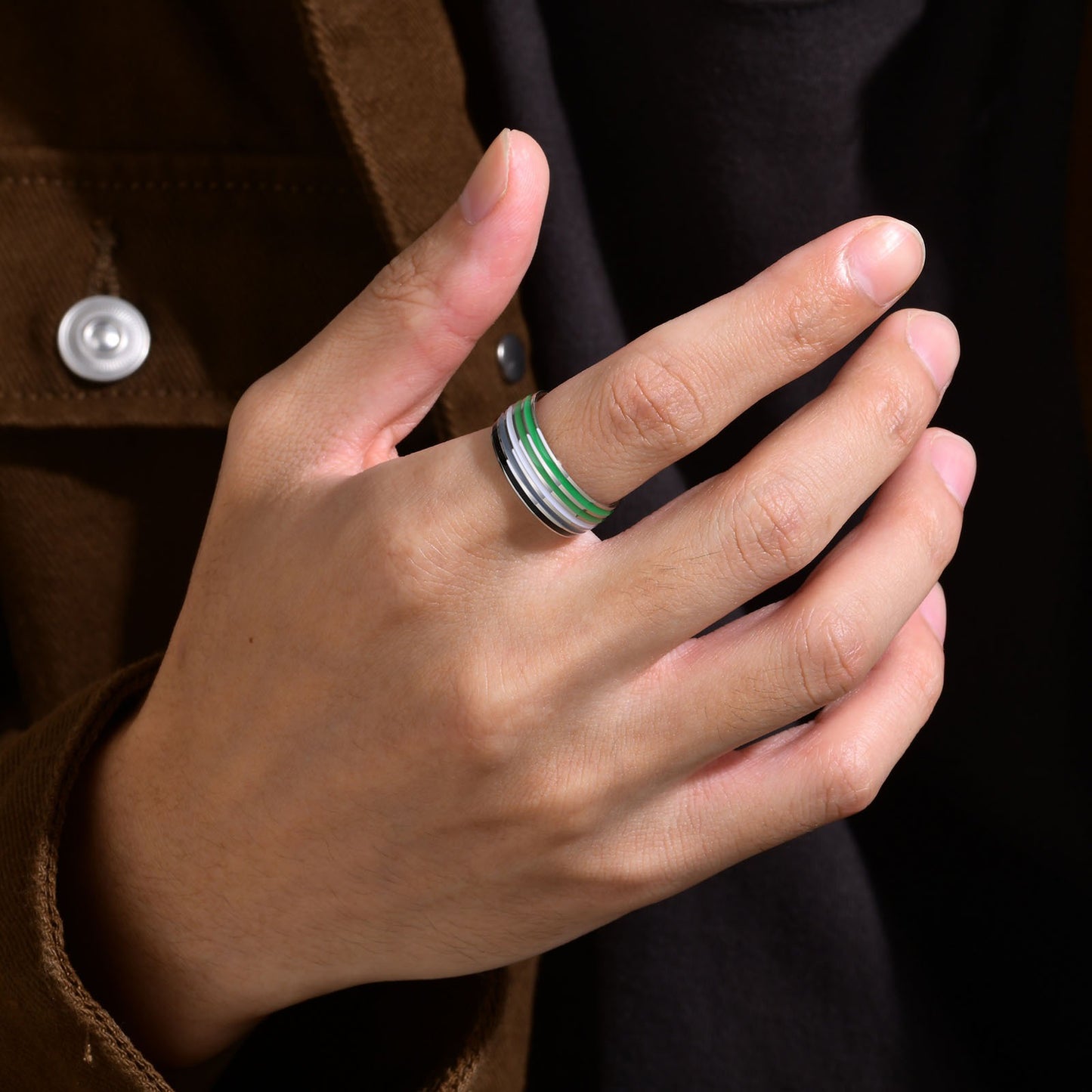 Anillo de cinta arcoíris Kemstone de 8 mm | Joya llamativa de acero de colores para uso diario y regalo PR-033
