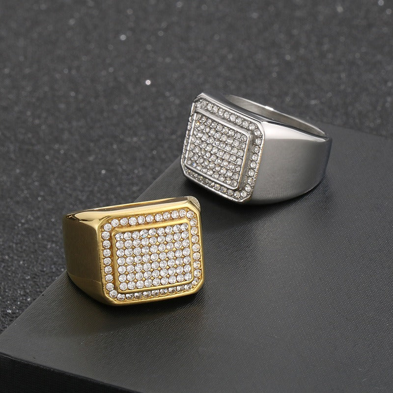 Anillo de estilo hip hop cuadrado Kemstone - Diseño llamativo de cristal tallado a mano, joyería de acero de titanio para hombre con un toque urbano y presencia escénica KR111021-MZO