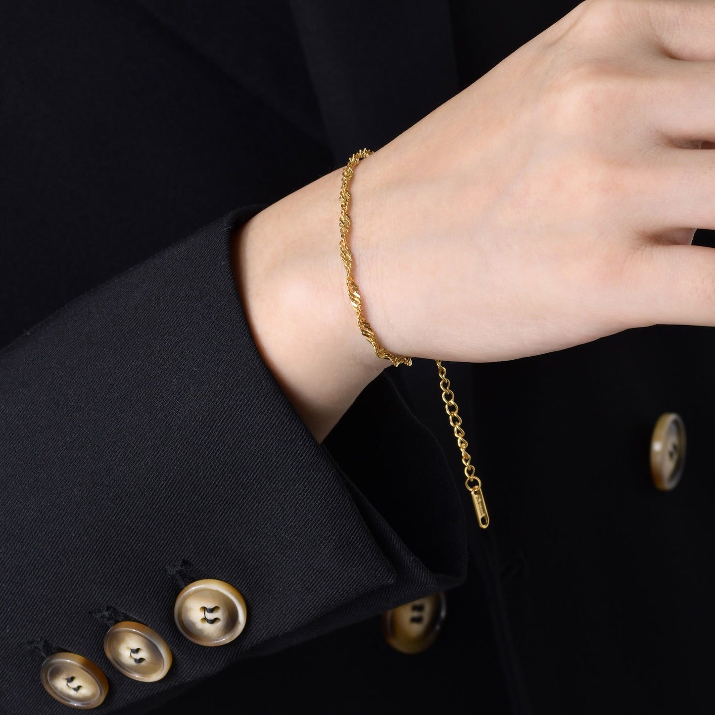 Conjunto de pulsera y tobillera de acero inoxidable con ondas de agua: Elegancia personalizada para el día a día BR-1315