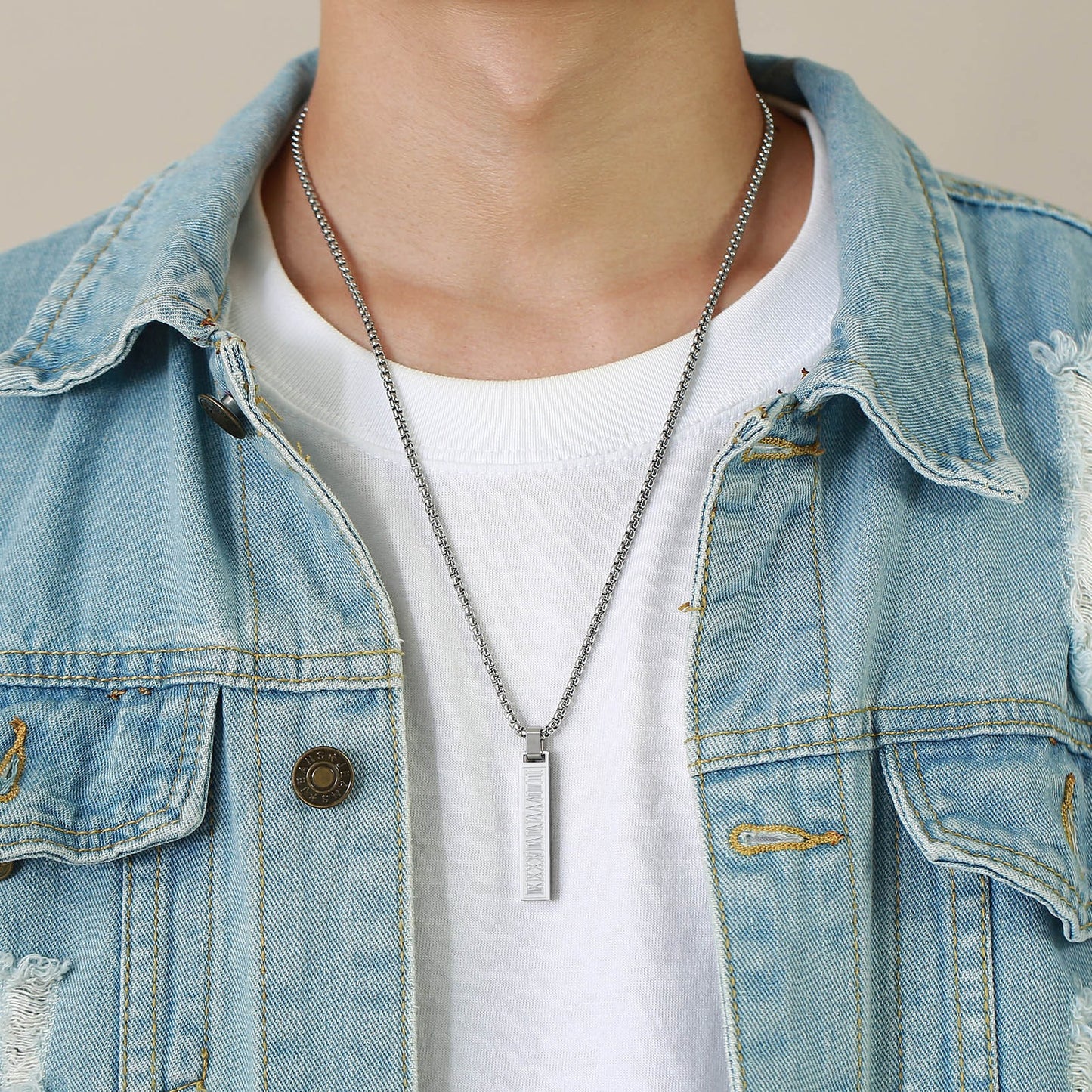 Collar con colgante de barra con números romanos Kemstone - Collar geométrico minimalista de acero inoxidable para hombre PN-1490