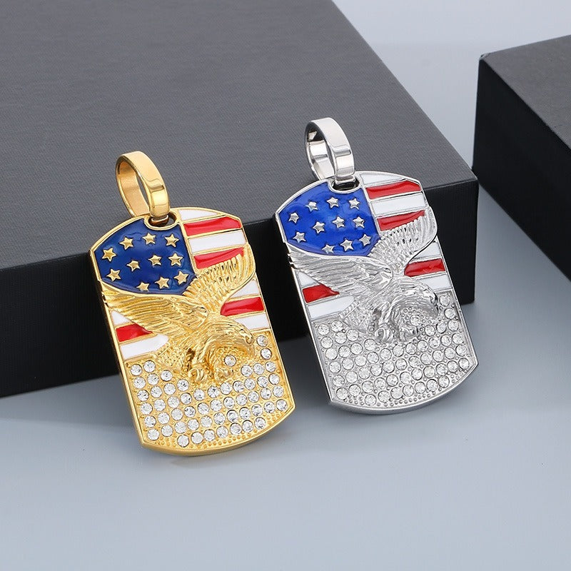Kemstone Hiphop-Halskette mit quadratischem Adler-Anhänger – auffälliges amerikanisches Flaggen-Design mit Kristall-Akzenten, langlebiges Herren-Accessoire aus Edelstahl KP130508