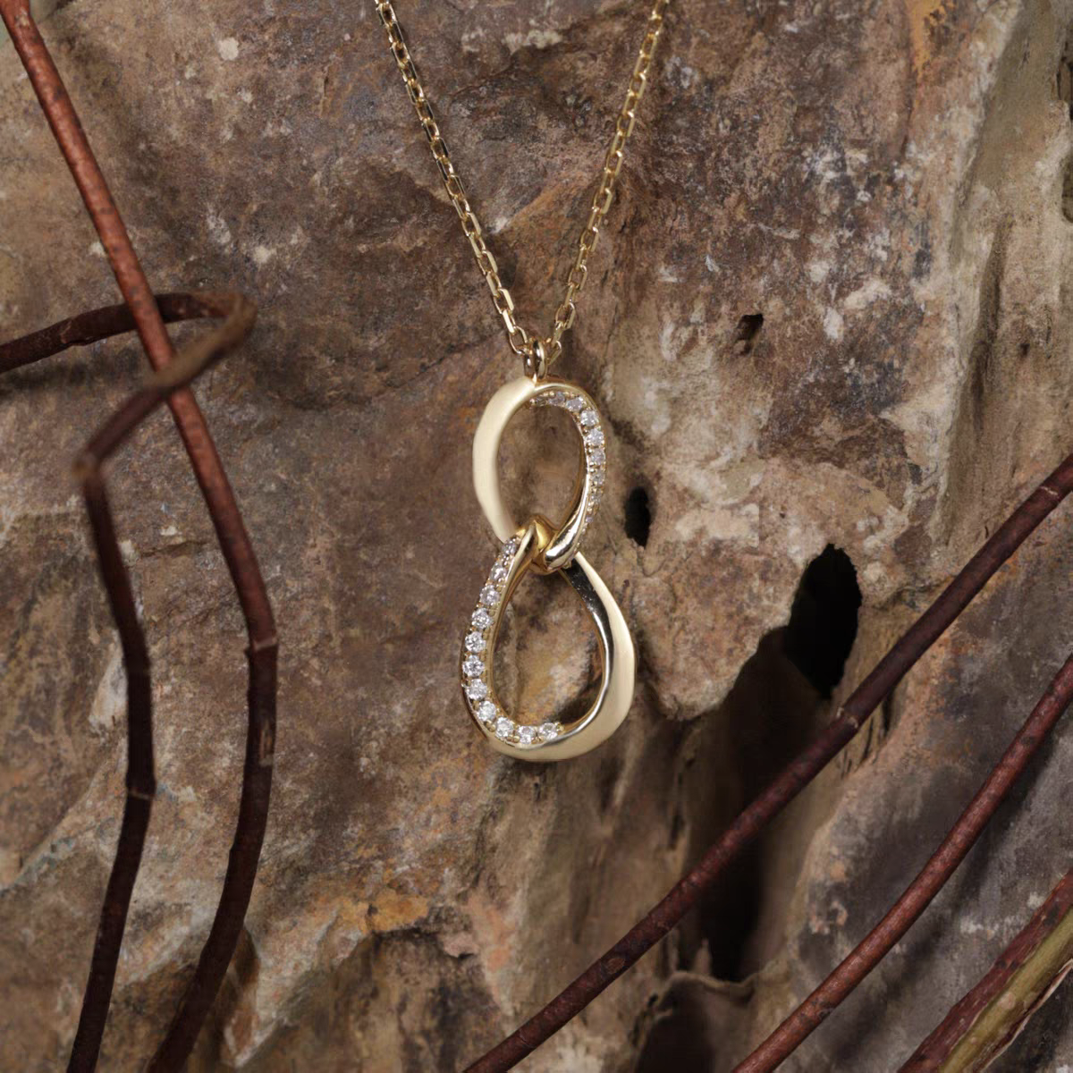 Kemstone Moissanite Infinity Necklace – 18K Gold Plated Sterling Silver Mobius Loop Pendant, Gift for Her EM-HXN180