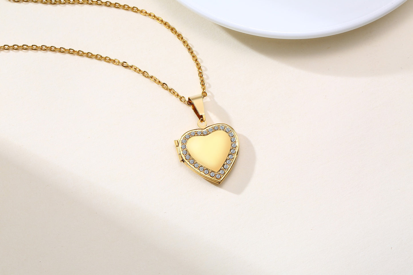 Colgante de corazón de acero inoxidable Kemstone con circonitas - Collar con dije que se abre para mujer PN-1364