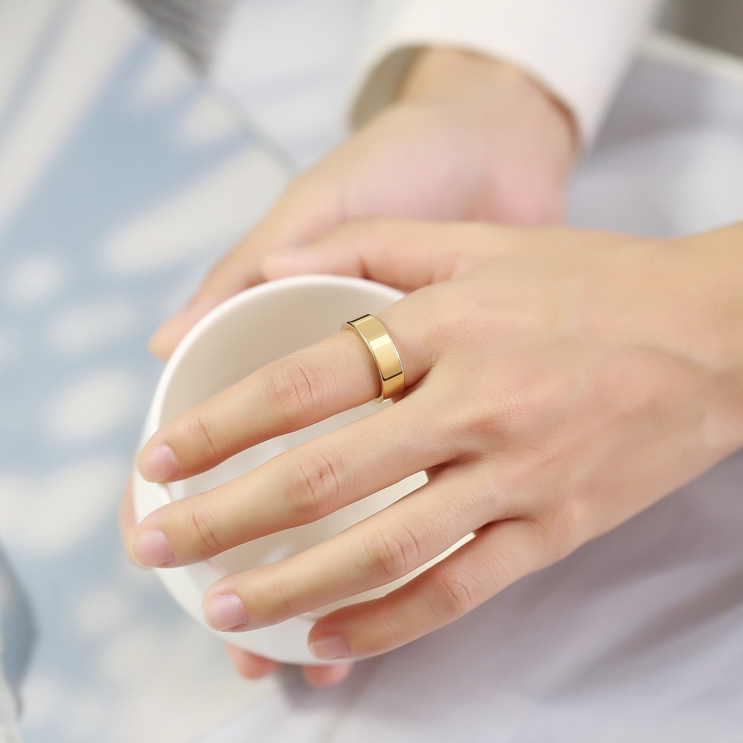 Anillos apilables de acero de tungsteno Kemstone - 2 mm, 4 mm, 6 mm y 8 mm en tono dorado pulido, joyería minimalista para uso diario para hombre y mujer TCR-087