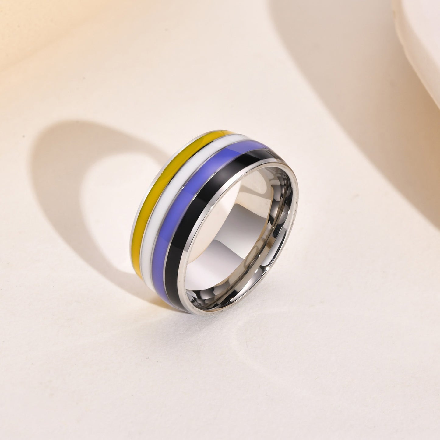Anillo de cinta arcoíris Kemstone de 8 mm | Joya llamativa de acero de colores para uso diario y regalo PR-033