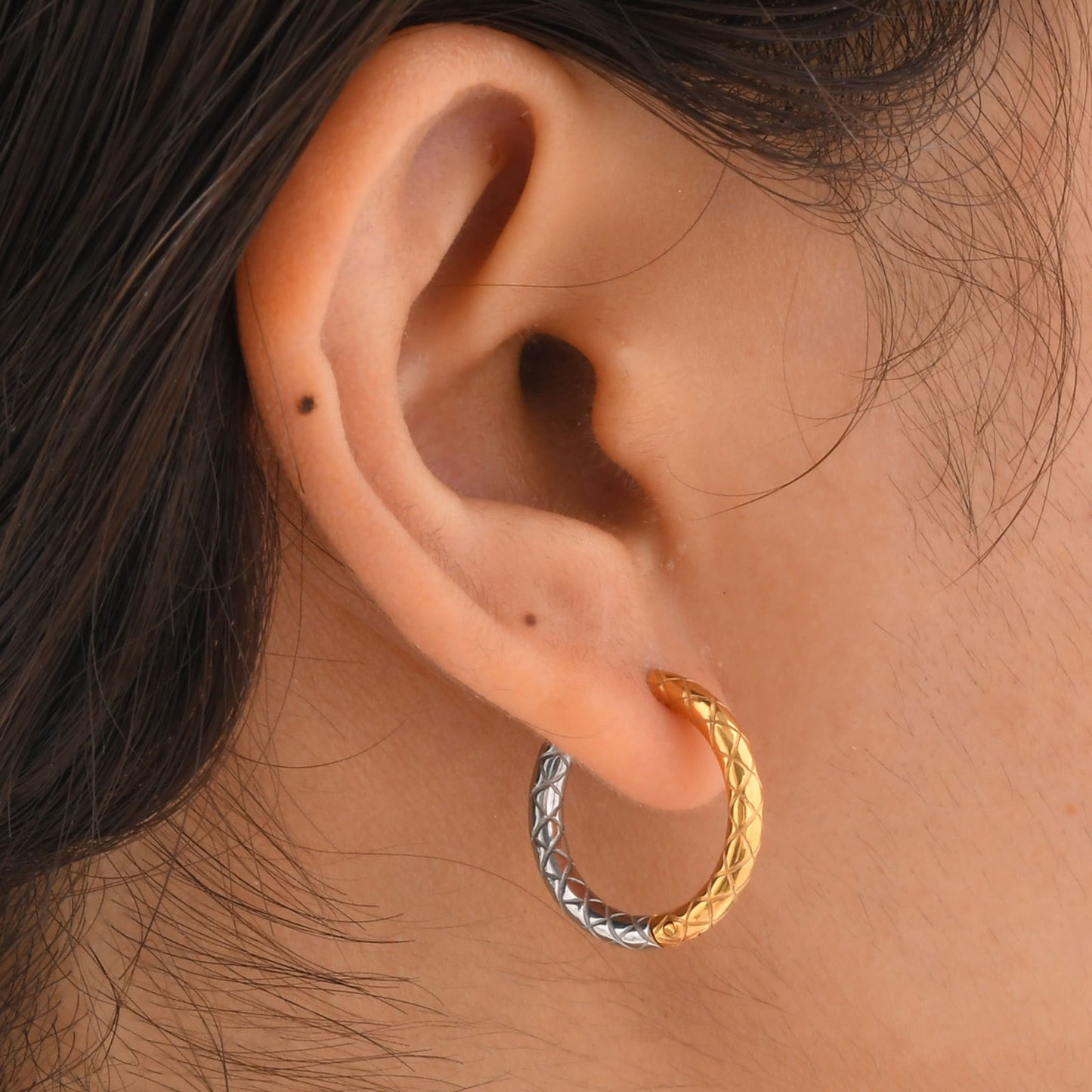 Elegantes pendientes geométricos de acero inoxidable con baño de oro bicolor para mujer EH-707