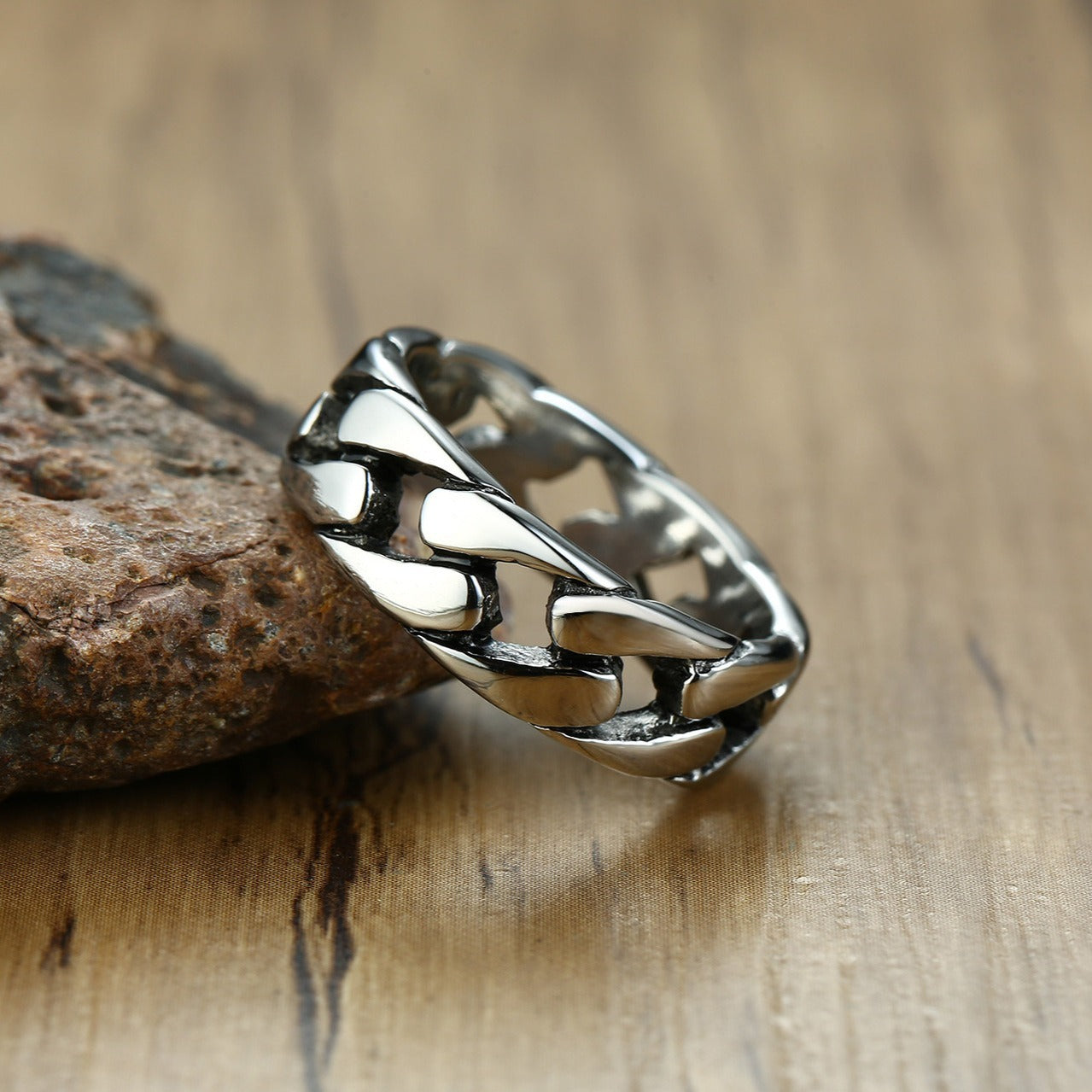 Kemstone Men’s Cuban Chain Titanium Steel Ring – Vintage Biker Link Band R-495