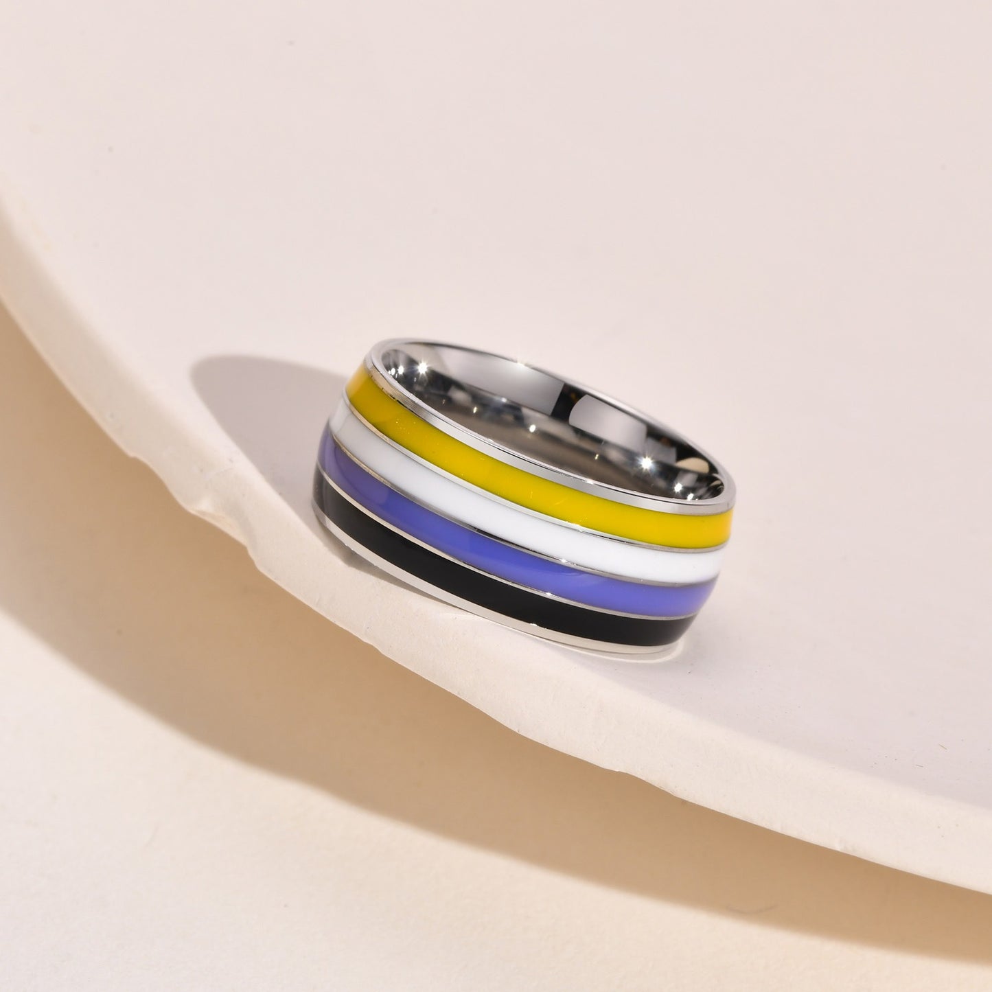Anillo de cinta arcoíris Kemstone de 8 mm | Joya llamativa de acero de colores para uso diario y regalo PR-033