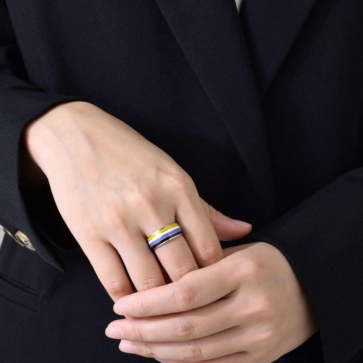Anillo de cinta arcoíris Kemstone de 8 mm | Joya llamativa de acero de colores para uso diario y regalo PR-033
