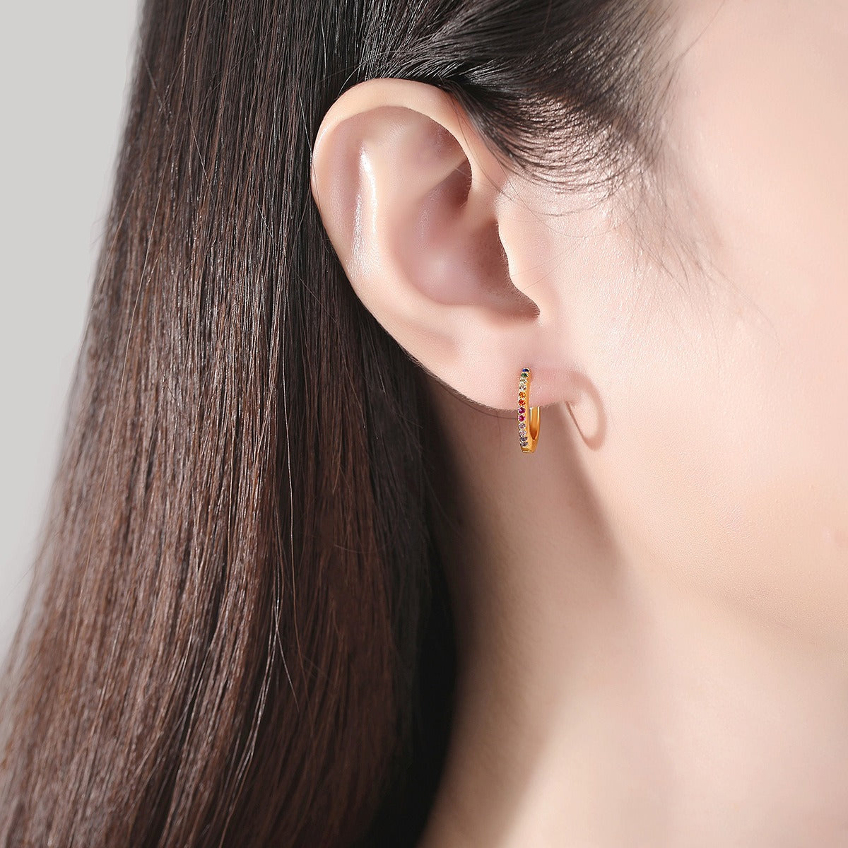 Pendientes minimalistas Kemstone de cobre multicolor para mujer con detalles de circonitas: elegancia para el día a día y un regalo ideal E195600