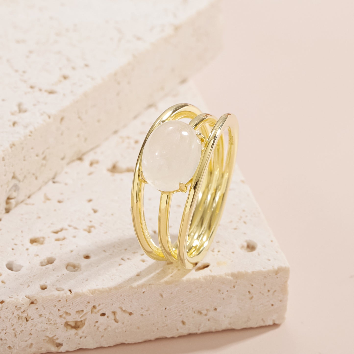 Moonlight Whisper | 925 Sterling Silver Gold-Plated Blue Moonstone Ring OL2072RGRM