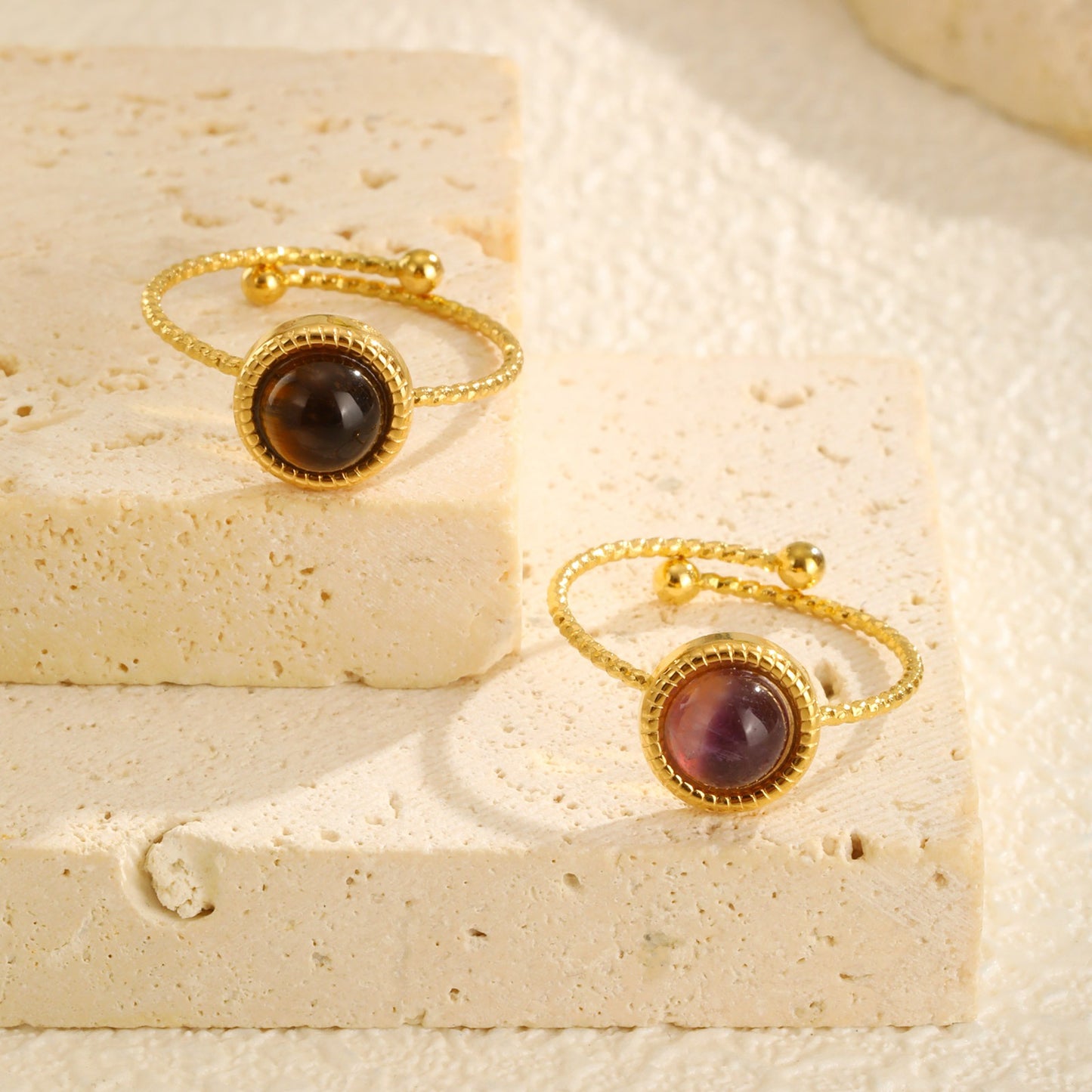 Anillo ajustable de acero inoxidable Kemstone con extremo abierto y cristal de ojo de tigre natural en forma de huevo - Joyería minimalista para uso diario RC-819