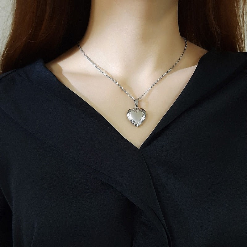Colgante de corazón de acero inoxidable Kemstone con circonitas - Collar con dije que se abre para mujer PN-1364