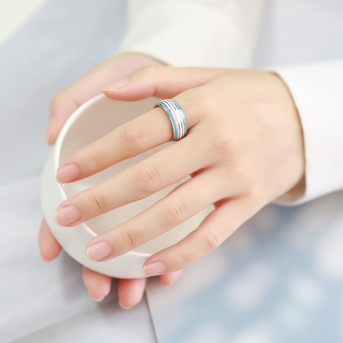 Anillo de cinta arcoíris Kemstone de 8 mm | Joya llamativa de acero de colores para uso diario y regalo PR-033