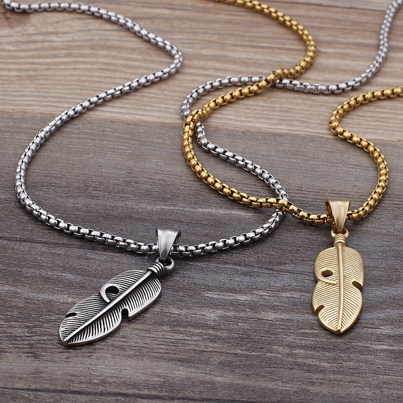 Collar con colgante de pluma Kemstone - Cadena de acero de titanio retro hueca estilo hip hop para hombre, accesorio ligero para ropa urbana KP77755-K