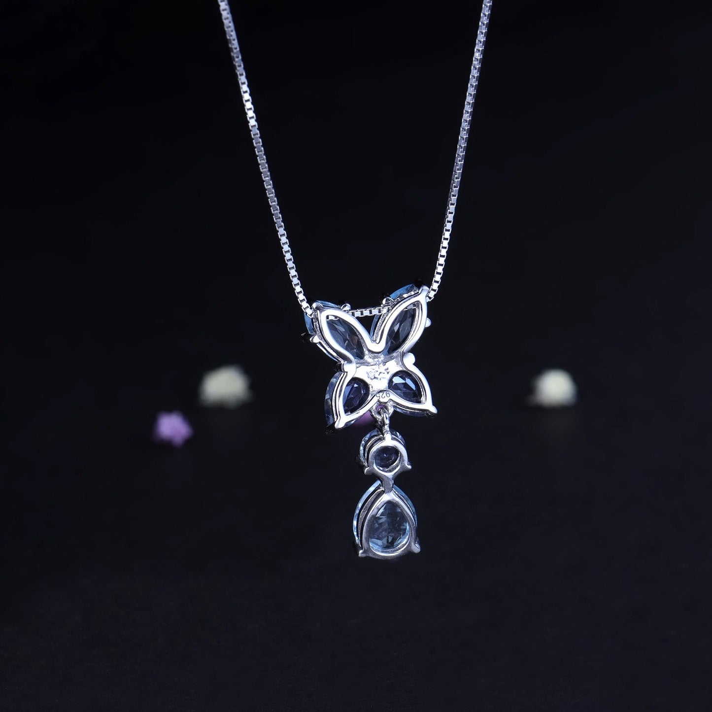 Collar de topacio azul de diseño original artesanal de Kemstone - Diseño floral, joyería de plata de ley S925, 45,7 cm