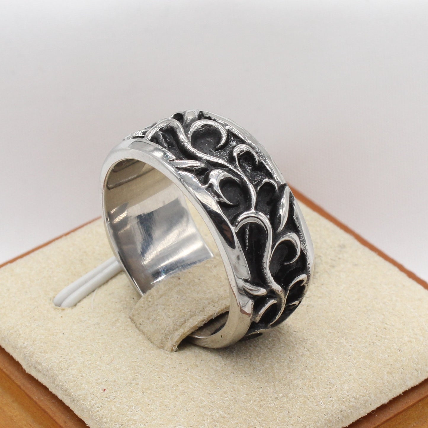 Kemstone Men’s Titanium Steel Dragon Ring – Vintage Gothic Biker Jewelry R1854